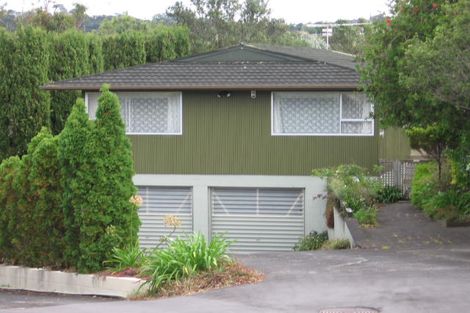 Photo of property in 31 Barron Drive, Green Bay, Auckland, 0604