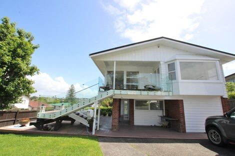 Photo of property in 78 Hillcrest Avenue, Hillcrest, Auckland, 0627