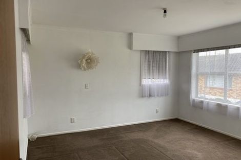 Photo of property in 3/69 Royal View Road, Te Atatu South, Auckland, 0610