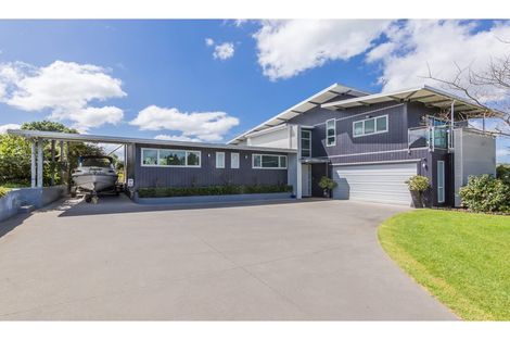 Photo of property in 16 Edkins Road, Kerikeri, 0230