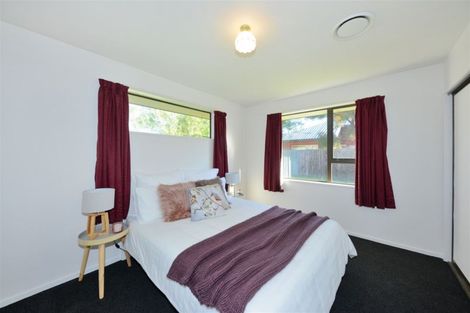 Photo of property in 10 Millcroft Place, Parklands, Christchurch, 8083