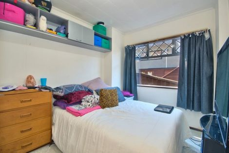 Photo of property in 1 Cameron Place, Fernhill, Queenstown, 9300