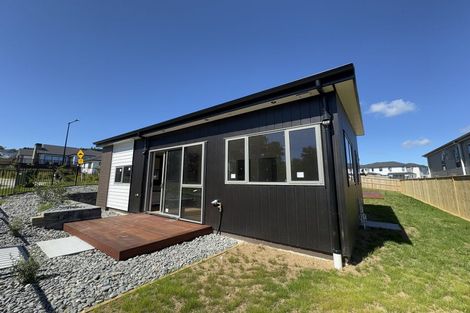 Photo of property in 1 Katote Avenue, Swanson, 0614