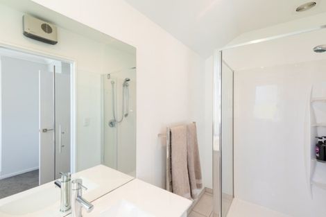 Photo of property in 16 Flaxgrove Place, Parklands, Christchurch, 8083