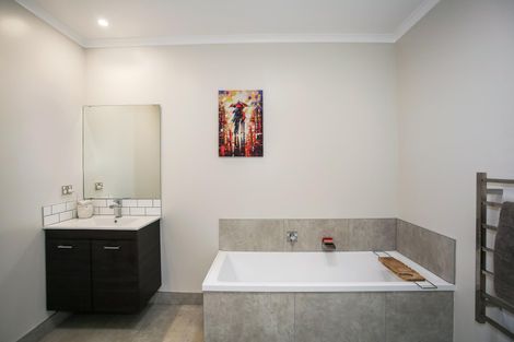 Photo of property in 11 Muirhill Place, Pokeno, 2402