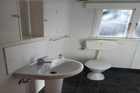 Photo of property in 67b Harbour View Road, Northland, Wellington, 6012