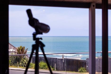 Photo of property in 50 Messenger Terrace, Oakura, 4314