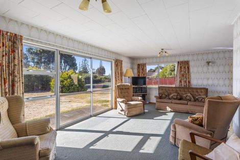 Photo of property in 50 Queens Road, Waikanae Beach, Waikanae, 5036