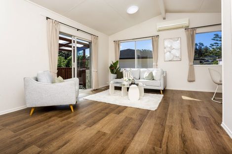 Photo of property in 43 Valley View Road, Glenfield, Auckland, 0629