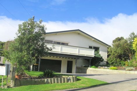 Photo of property in 9 Ernest Street, Ranui, Porirua, 5024