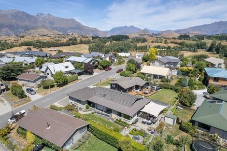 Photo of property in 22 Hood Crescent, Arrowtown, 9302