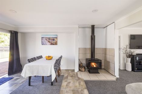 Photo of property in 14 Lewis Place, Highbury, Palmerston North, 4412