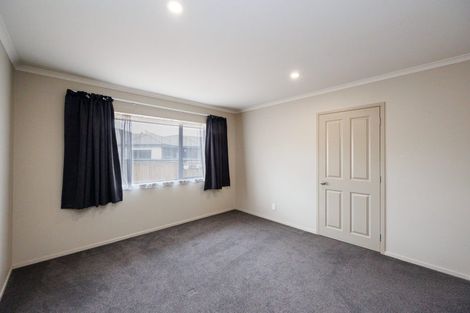Photo of property in 12 Johnstone Drive, Fitzherbert, Palmerston North, 4410