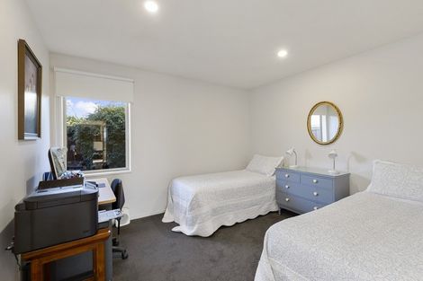 Photo of property in 16 Highwood Lane, Burnside, Christchurch, 8053