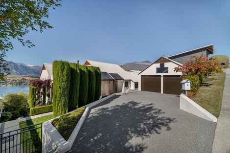 Photo of property in 4 Peregrine Place, Queenstown, 9300