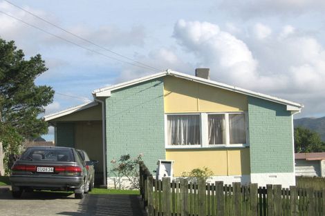 Photo of property in 8 Justine Street, Cannons Creek, Porirua, 5024