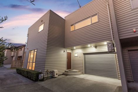 Photo of property in 1/6b Wolsley Avenue, Milford, Auckland, 0620