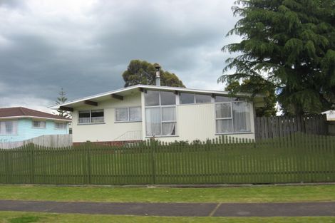 Photo of property in 14 Arnwood Street, Manurewa, Auckland, 2102