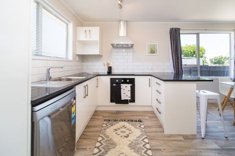 Photo of property in 18 Desmond Place, Otara, Auckland, 2023