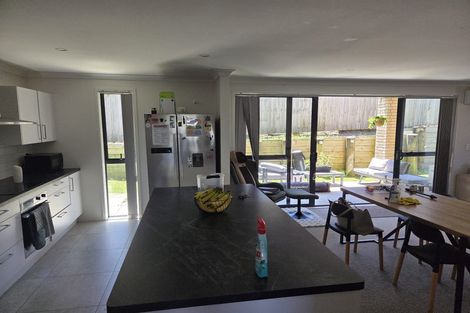 Photo of property in 38 Cockayne Crescent, Sunnynook, Auckland, 0620