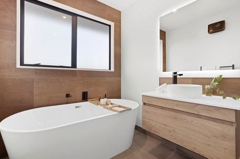 Photo of property in 24 Irvines Track, Halswell, Christchurch, 8025