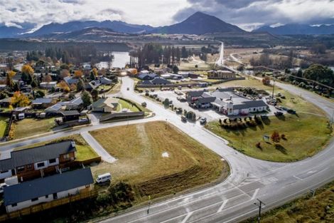 Photo of property in 2 Hebbard Court, Albert Town, Wanaka, 9305