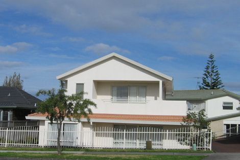 Photo of property in 36 Ganymede Place, Half Moon Bay, Auckland, 2012