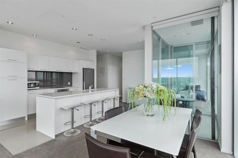 Photo of property in Sentinel Apartments, 1304/3 Northcroft Street, Takapuna, Auckland, 0622