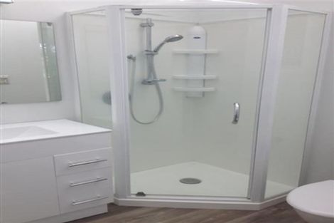 Photo of property in 16 Heaton Grove, Chatswood, Auckland, 0626