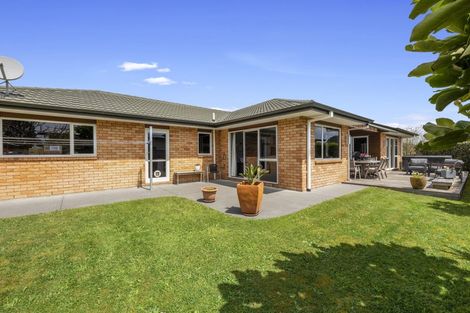 Photo of property in 1 Manukaka Heights, Hurdon, New Plymouth, 4310