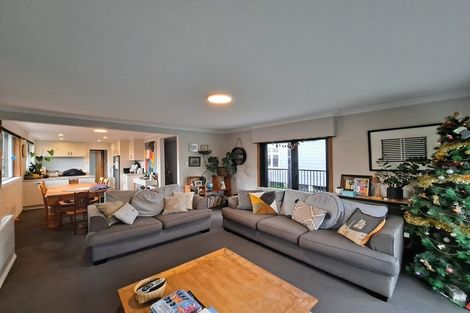 Photo of property in 50 Pendarves Street, New Plymouth, 4310