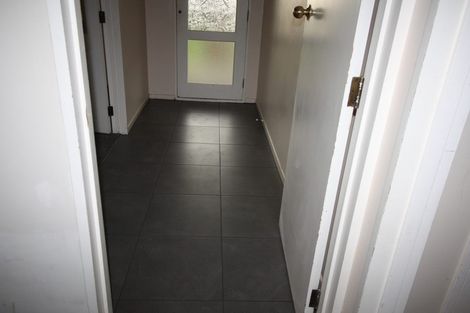 Photo of property in 27 Dunk Place, Milson, Palmerston North, 4414