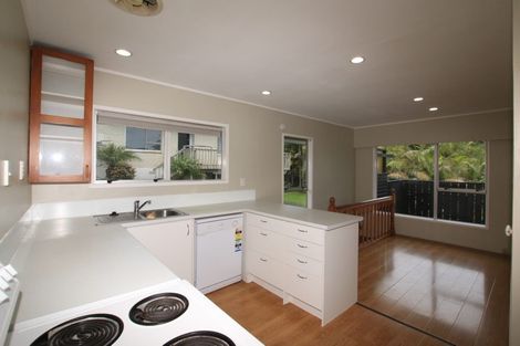 Photo of property in 20 Simon Ellice Drive, Bayview, Auckland, 0629