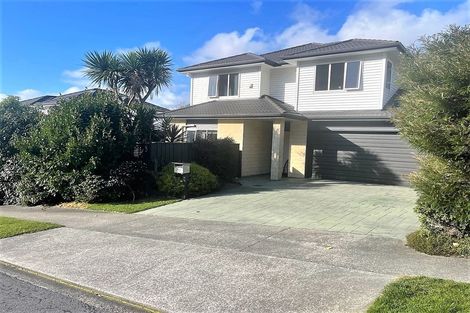 Photo of property in 211 Westchester Drive, Churton Park, Wellington, 6037