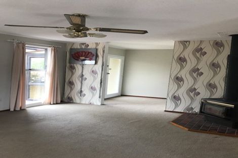 Photo of property in 22 Glen Road, Ranui, Auckland, 0612