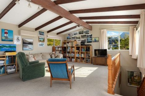 Photo of property in 27 Seaview Crescent, Picton, 7220