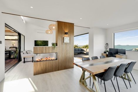 Photo of property in 196 Paku Drive, Tairua, 3508