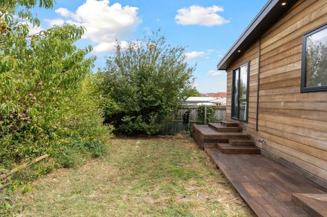 Photo of property in 18 Pembroke Street, Avondale, Christchurch, 8061