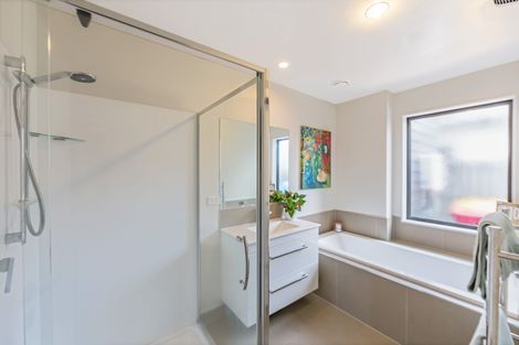 Photo of property in 48 Madison Terrace, Silverdale, 0932