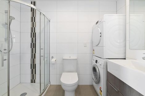 Photo of property in Apollo Apartments, 201/46 Rosedale Road, Rosedale, Auckland, 0632