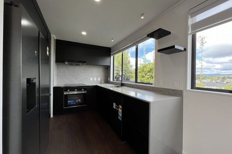 Photo of property in 30 Benchmark Drive, Massey, Auckland, 0614