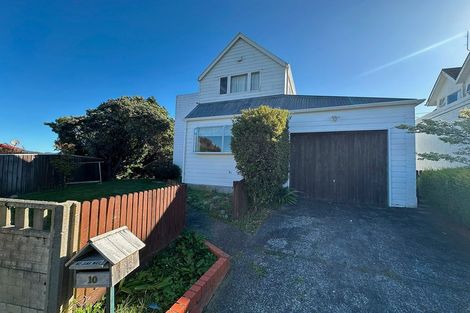 Photo of property in 10 Lone Tree Grove, Kelson, Lower Hutt, 5010