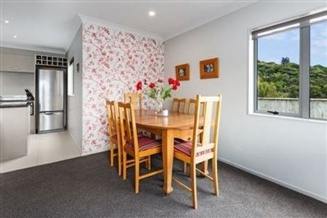 Photo of property in 4 Gennaker Lane, Whitby, Porirua, 5024