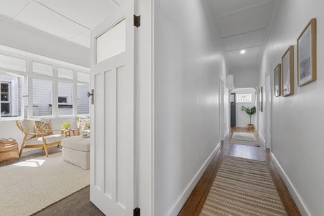 Photo of property in 72 Barrett Street, Westown, New Plymouth, 4310