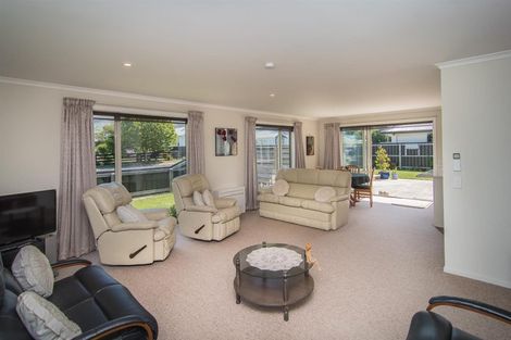 Photo of property in 36 Rhodes Street, Waimate, 7924