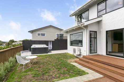 Photo of property in 35 Raumati Terrace, Khandallah, Wellington, 6035