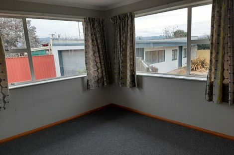 Photo of property in 9 Campbell Street, Alexandra, 9320