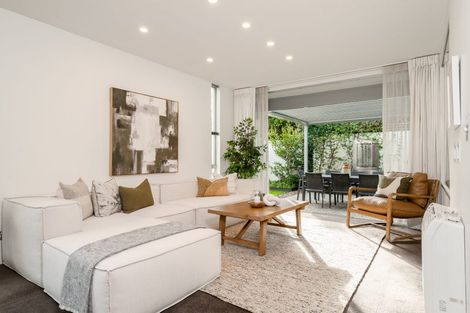 Photo of property in 14 Stirling Street, Merivale, Christchurch, 8014