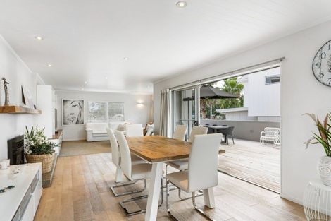 Photo of property in 106 Saint Patricks Row, Whangamata, 3620