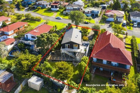 Photo of property in 15 Welland Place, Hillcrest, Auckland, 0627